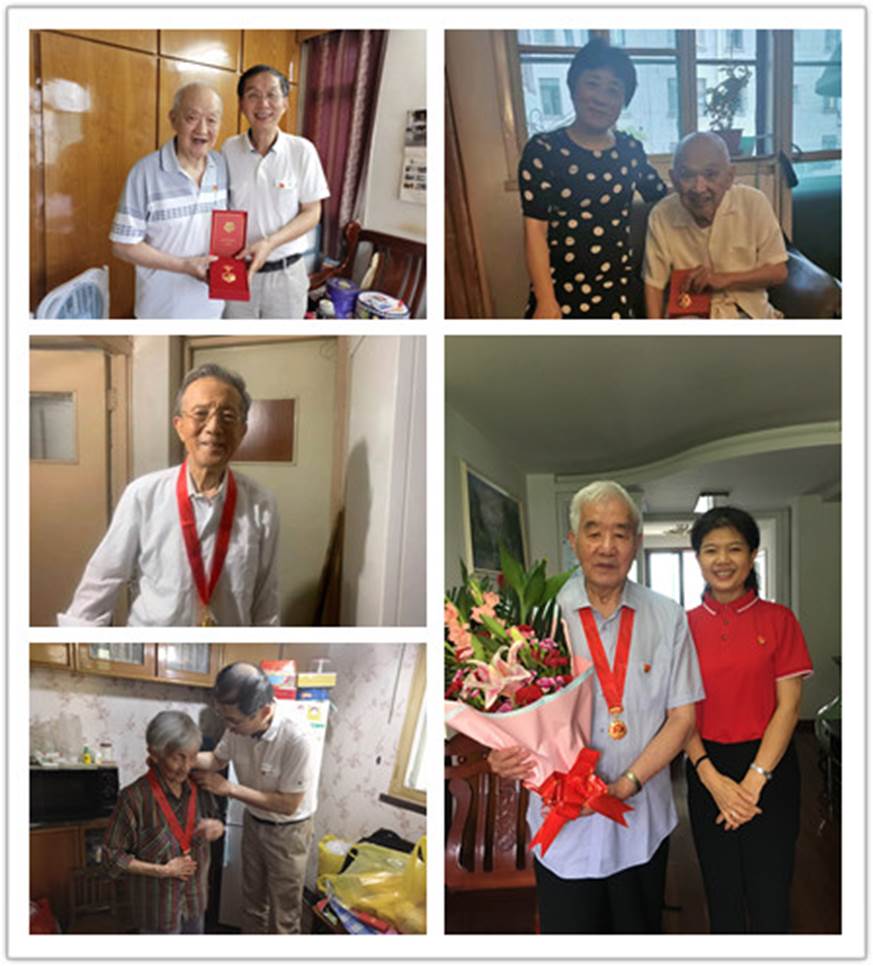2021年6月24日3044am永利集团3044noc为王启华老党员颁发“光荣在党50年”纪念章（1）_副本